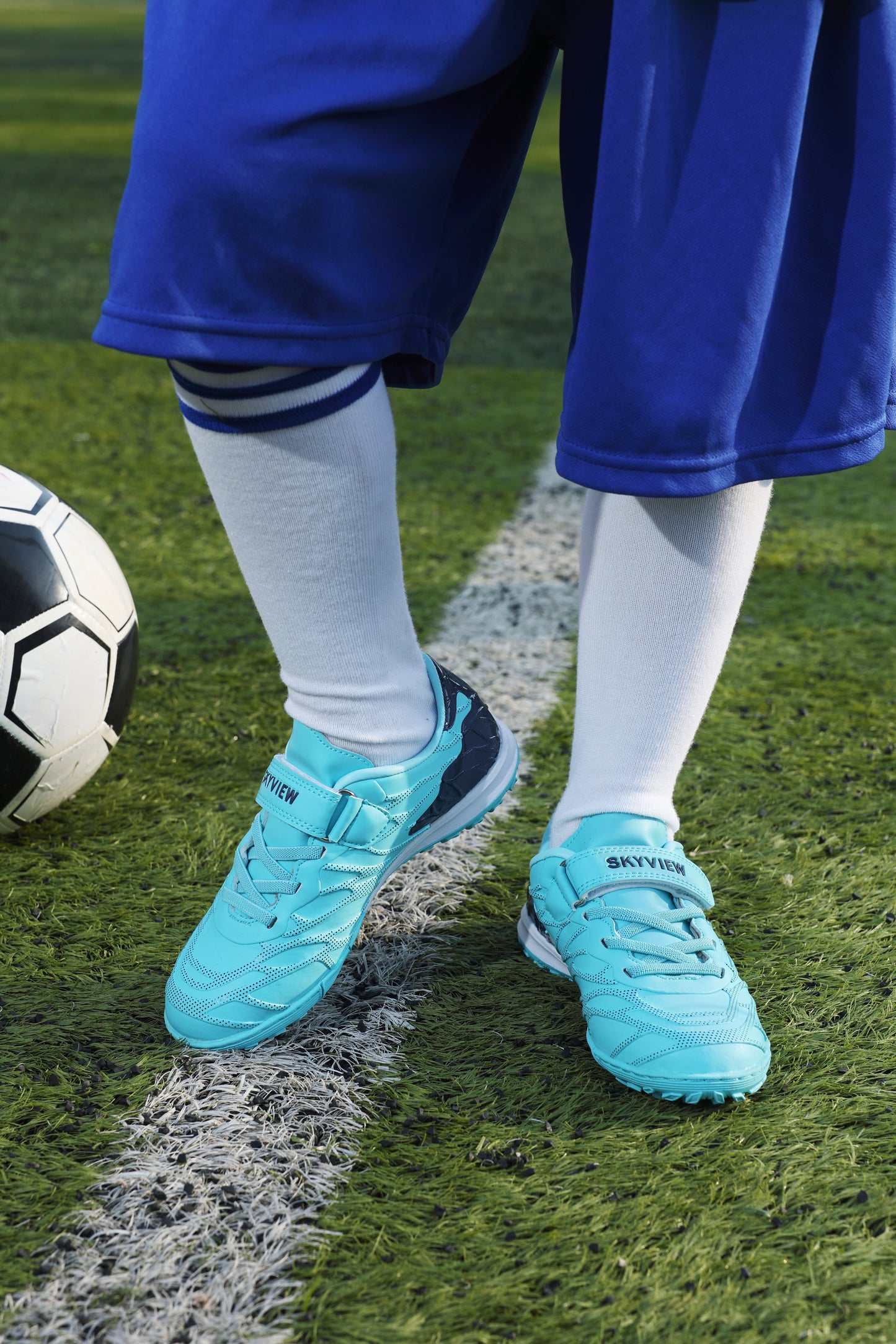 Kids' PulseWeb Football Shoes