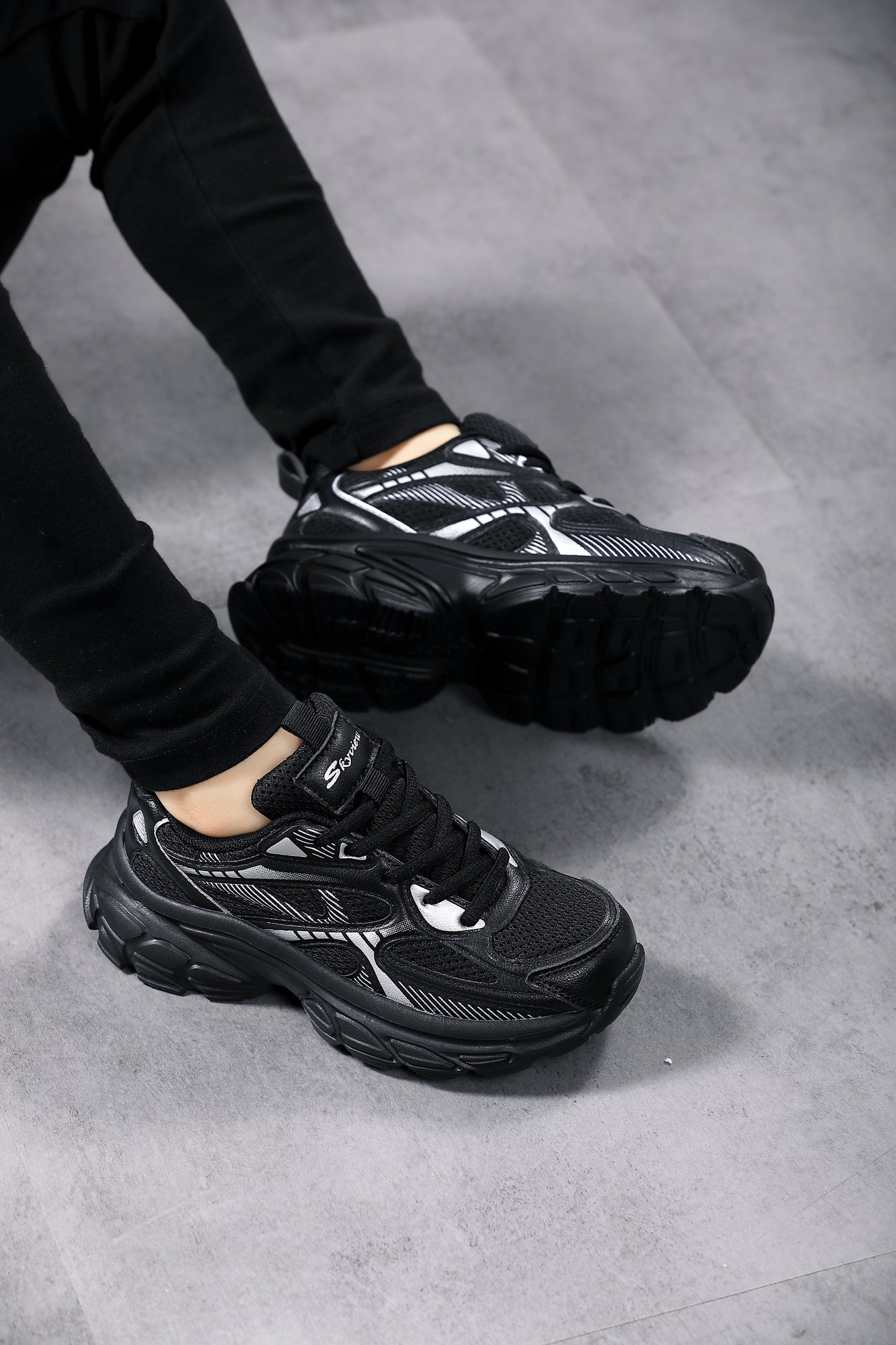Kids' NovaPace Sneakers Matte Ver.