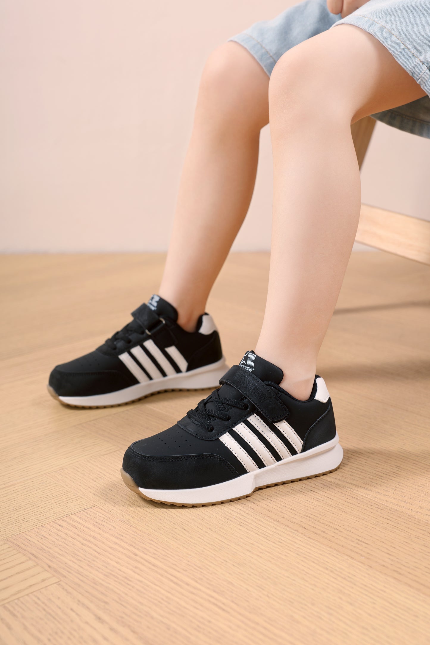 Kids' SwiftStripe Sneakers