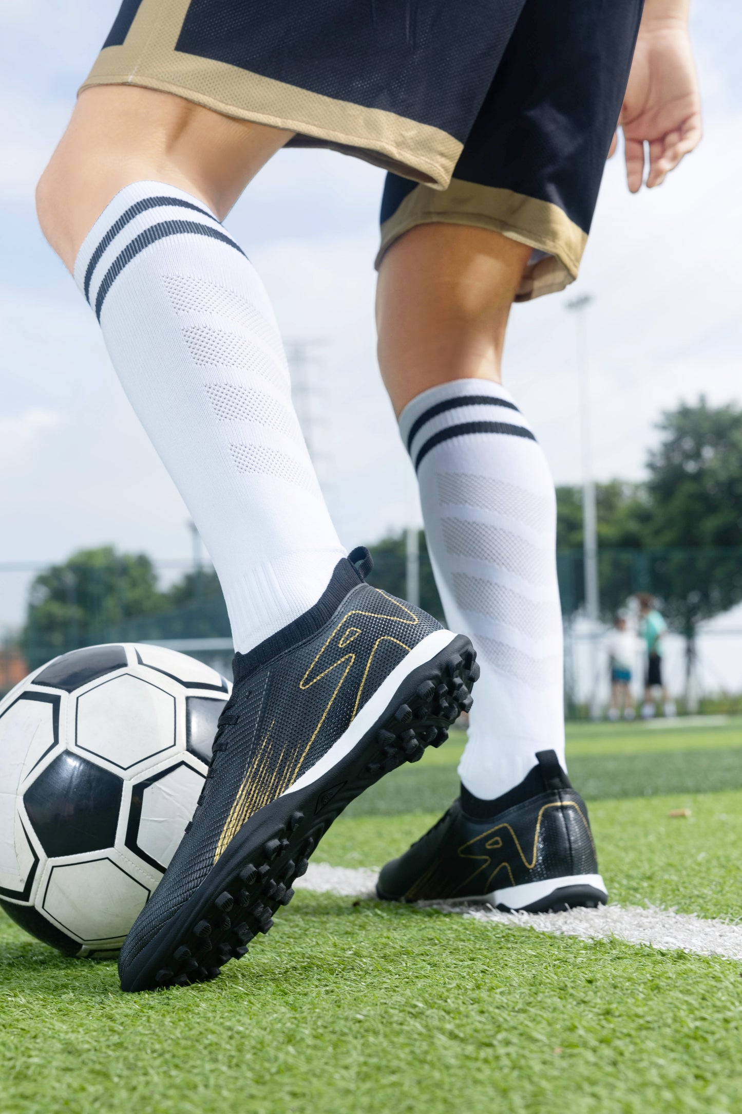 Men's SkyRaptor Football Shoes