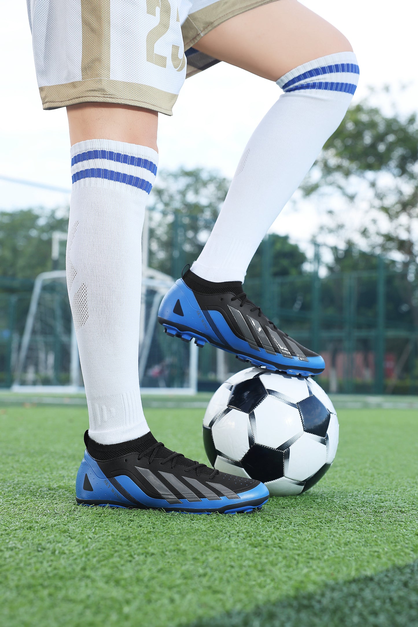 Juniors' VoltEdge Football Shoes