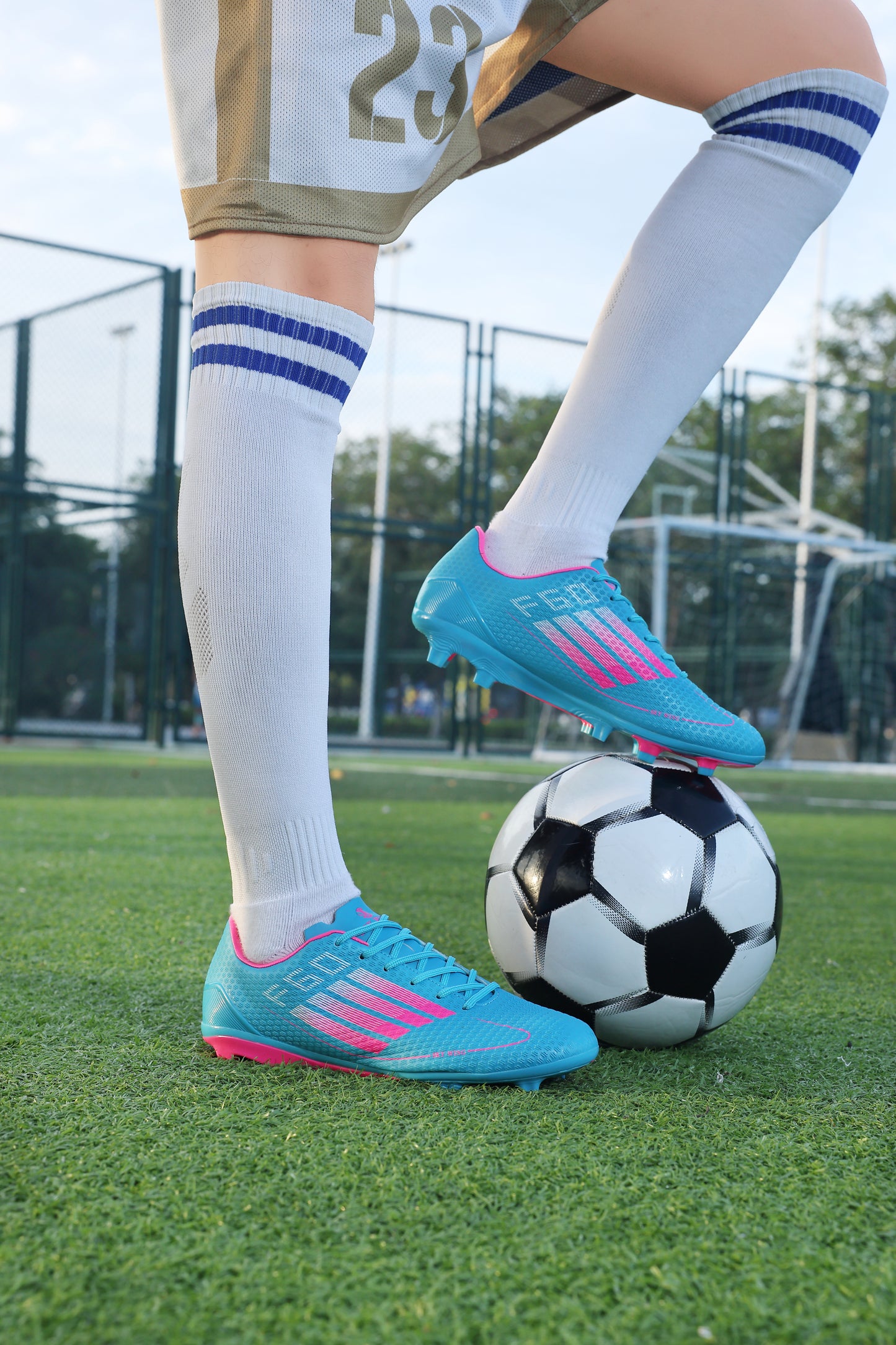 Juniors' SwiftWing Football Boots