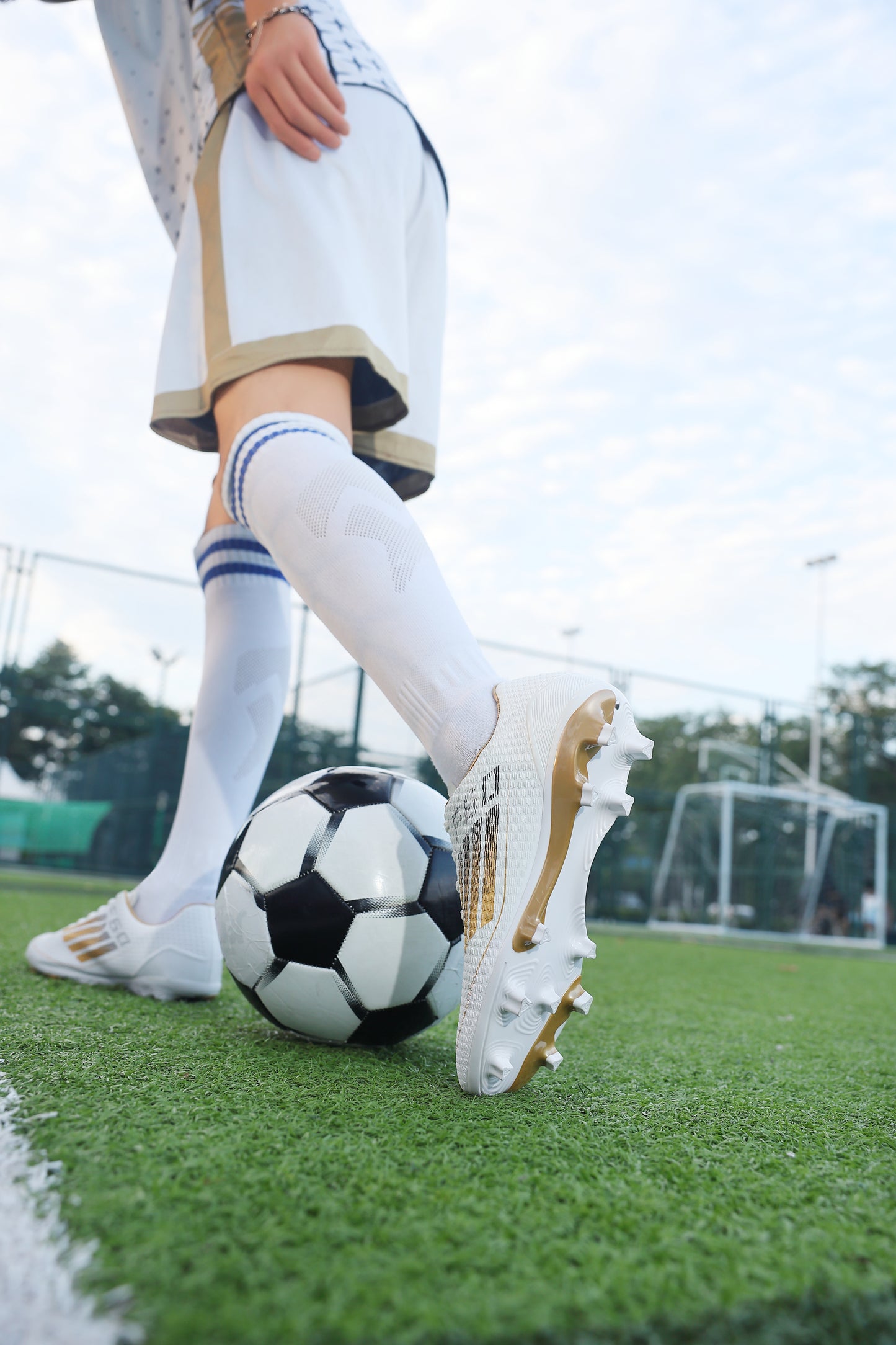 Juniors' SwiftWing Football Boots