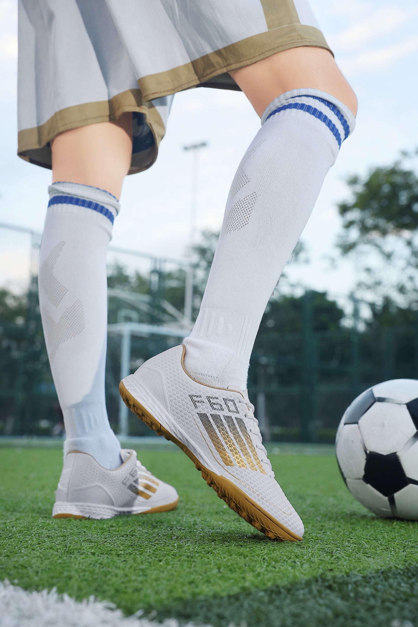 Men's SwiftWing Football Shoes